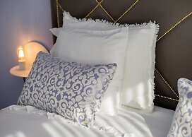 Boutique Rentals - Provence Apartment
