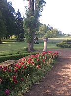 Manoir de Curty
