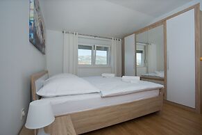 Beach Apartments Rumin