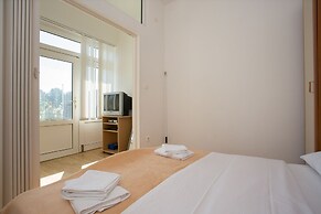 Beach Apartments Rumin