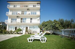 Beach Apartments Rumin