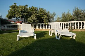 Beach Apartments Rumin