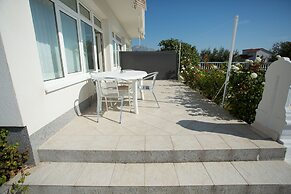 Beach Apartments Rumin