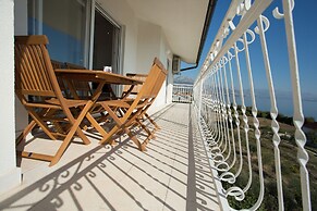 Beach Apartments Rumin