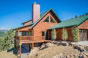 Armstrong Luxury Log Vacation  At Windcliff 4 Bedroom Home by RedAwnin