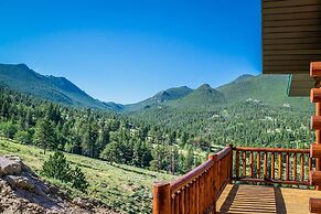 Armstrong Luxury Log Vacation  At Windcliff 4 Bedroom Home by RedAwnin