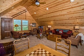 Armstrong Luxury Log Vacation  At Windcliff 4 Bedroom Home by RedAwnin