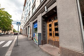 2ndhomes Beautiful & Modern 1BR Home with Central Location