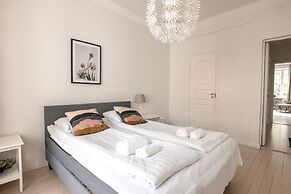 2ndhomes Beautiful & Modern 1BR Home with Central Location