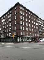 2ndhomes Stunning Top Floor Residence with 2BR & Sauna