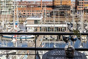 BizStay Harbour Scheveningen Apartments