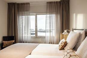 BizStay Harbour Scheveningen Apartments