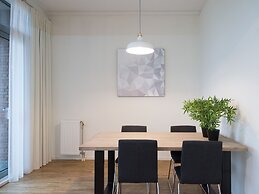 BizStay Harbour Scheveningen Apartments