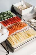 ODDSSON Midtown Hotel