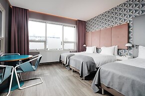 ODDSSON Midtown Hotel