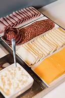 ODDSSON Midtown Hotel