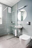 ODDSSON Midtown Hotel