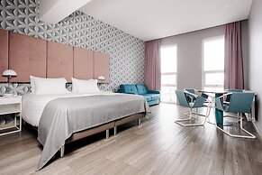 ODDSSON Midtown Hotel