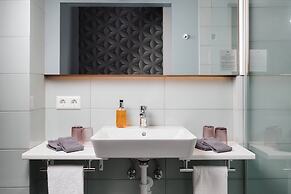 ODDSSON Midtown Hotel