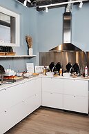 ODDSSON Midtown Hotel