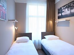 BizStay Park Central Apartments