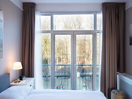 BizStay Park Central Apartments