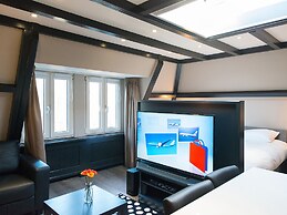 BizStay Park Central Apartments