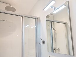 BizStay Park Central Apartments