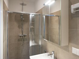 BizStay Park Central Apartments