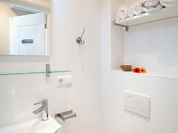 BizStay Park Central Apartments