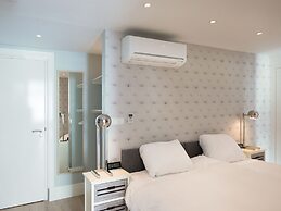 BizStay Park Central Apartments