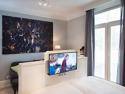 BizStay Park Central Apartments