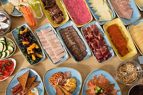 Ars Magna Bleisure Hotel