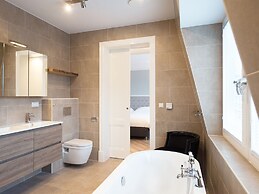 BizStay Park Central Executive