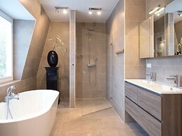 BizStay Park Central Executive