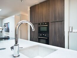 BizStay Park Central Executive