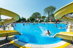 Happy Camp in Camping Cisano San Vito