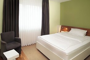 &REPEAT Köln Airport