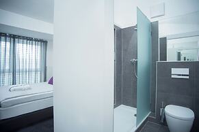 &REPEAT Köln Airport