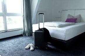 &REPEAT Köln Airport