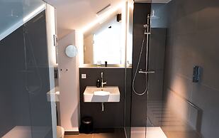 &REPEAT Köln Airport