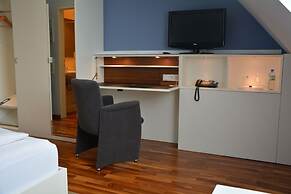 &REPEAT Köln Airport