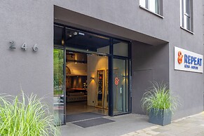 &REPEAT Köln Airport