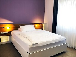 &REPEAT Köln Airport