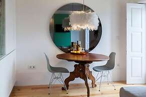Boutique Rentals - Republica's Garden Studio with views