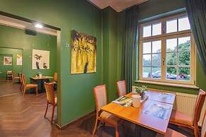 Seehotel Grossraeschen