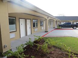 Scottish Inn & Suites