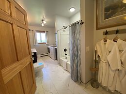 Pioneer Ridge B&B Inn