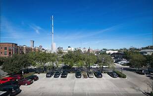 Stylish Condos Close to Art and Culture