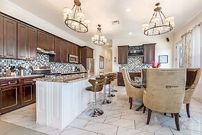 Stylish Condos Close to Art and Culture